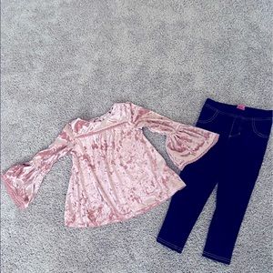 Two piece girls outfit. Size 4